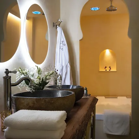 Отель Alcoba Del Rey De